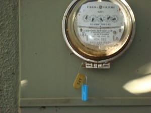 Analog mechanical meter with blue tag 