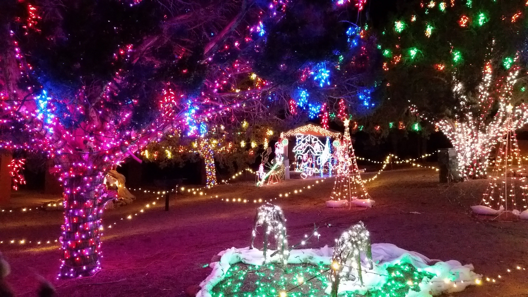 Sedona Eye » Tinsel Town at Tlaquepaque